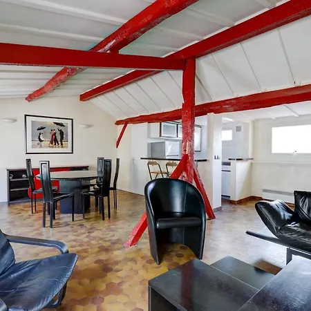 Latin Quarter Duplex *