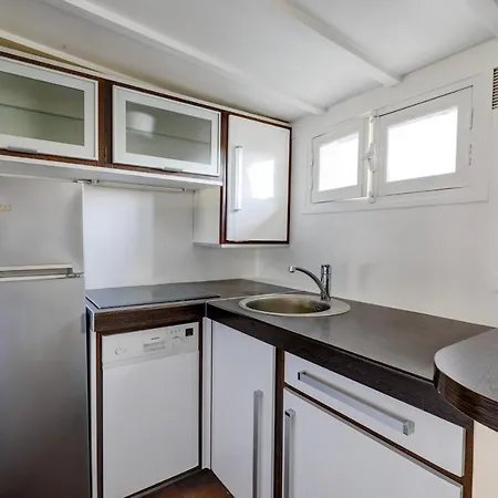 Latin Quarter Duplex *