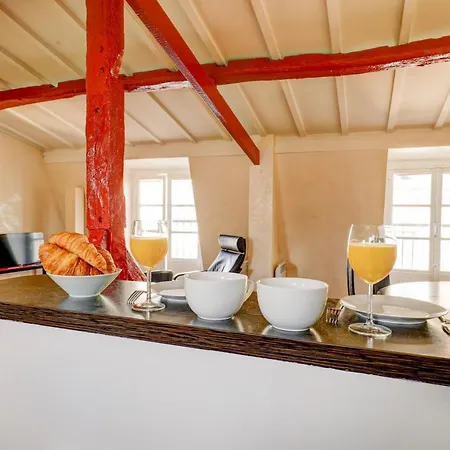 Latin Quarter Duplex Apartment *